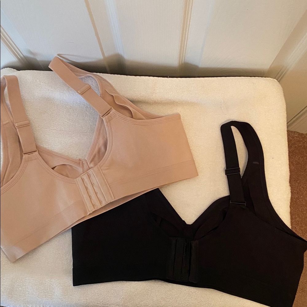 Fruit of the Loom 2 Pack Sand/Black Hue Unlined Wirefree Bras… - Picture 2 of 7
